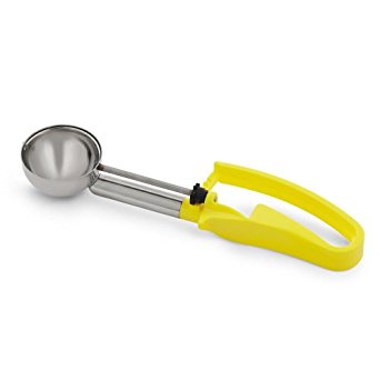 Vollrath 1.8 Oz. Yellow Extended Length Squeeze Disher